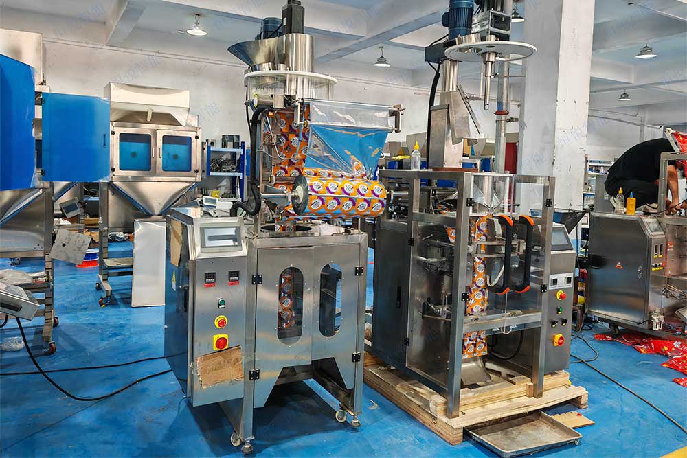 全自動淀粉定量包裝機通過自動化流程實現(xiàn)淀粉的精準計量與高效包裝