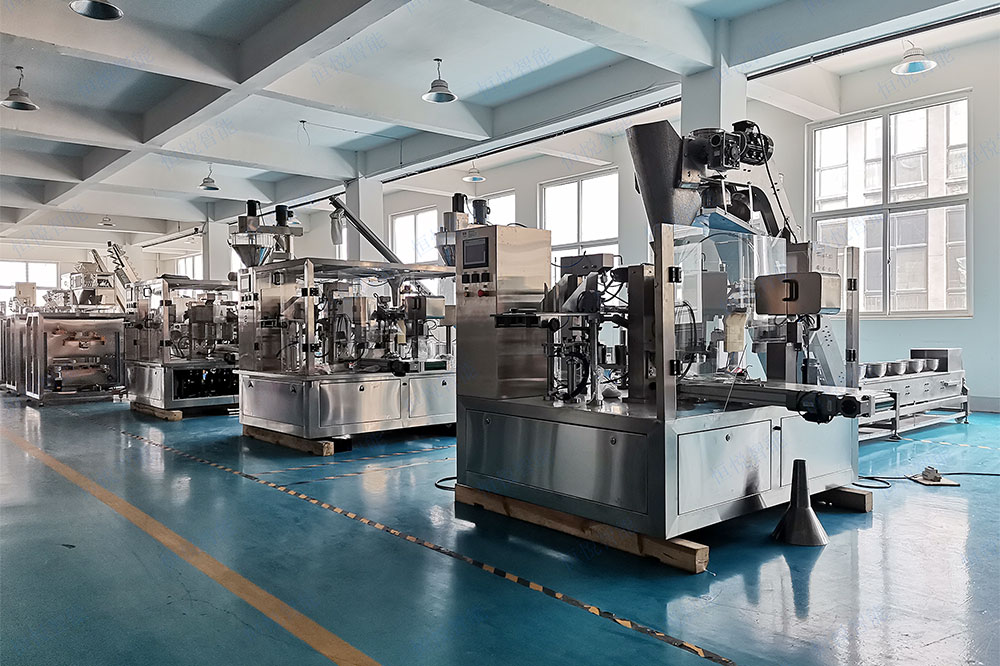 葉面肥自動包裝機(jī)采用稱重式（動態(tài)稱重傳感器）或容積式（螺旋 / 量杯）計量