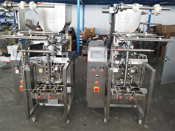 用于含有小顆粒半固態醬料的調味品包裝機