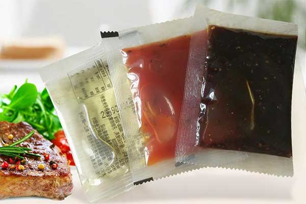蔬菜包、粉料包、醬料包、骨湯包等產品的小袋方便面調料包裝機